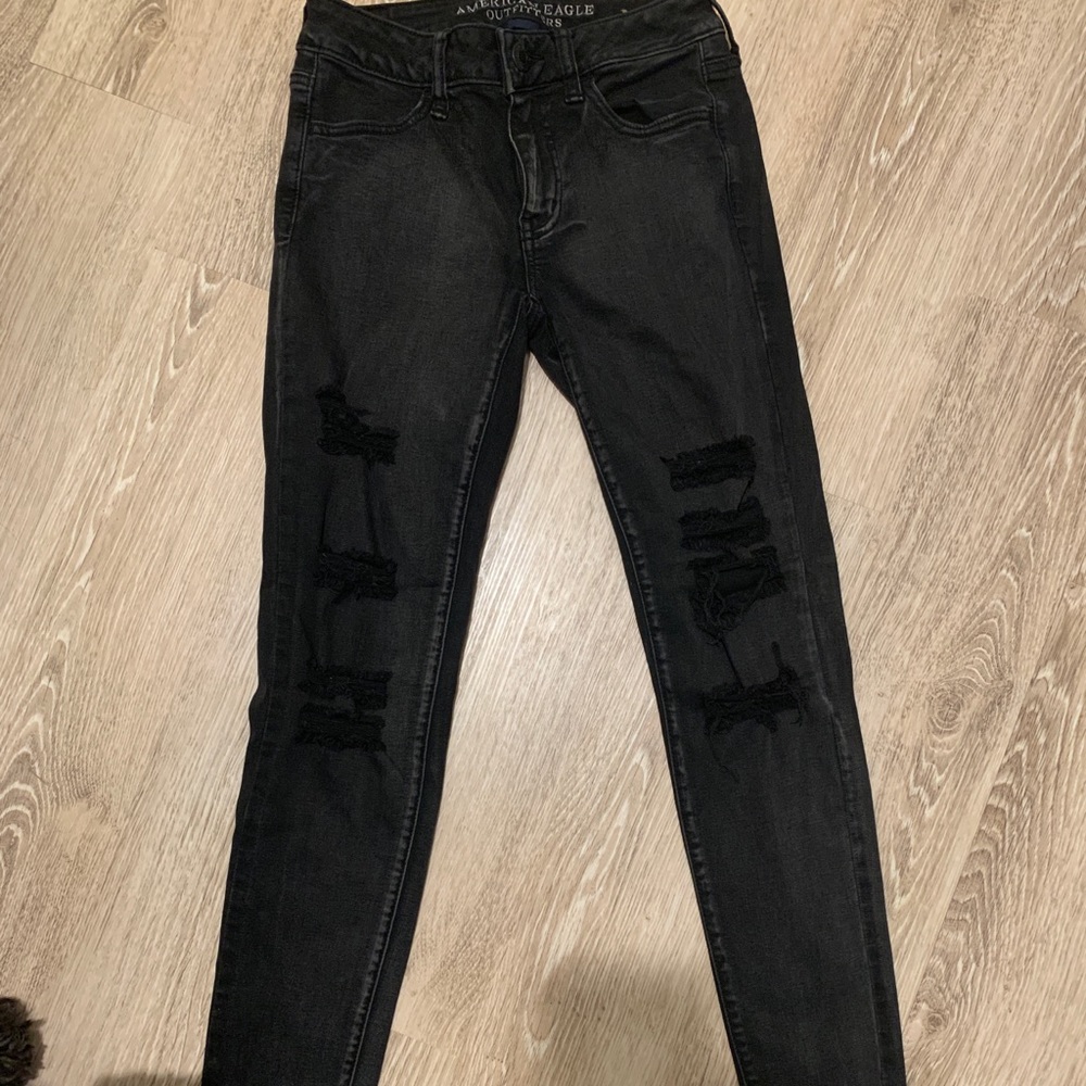 American Eagle jeggings w/ rips